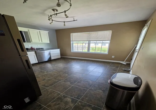 4th image of 1743 E Graham Blvd, Scottsburg, IN 47170 | MLS# 22102585