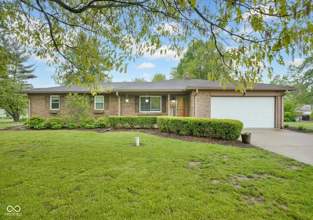 Homes for sale in Avon, IN | 4611 E County Road 100 N, Avon, IN 46123 | MLS# 22102587