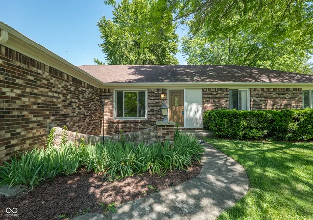 Homes for sale in Avon, IN | 1405 Maria Ln, Avon, IN 46123 | MLS# 22102593