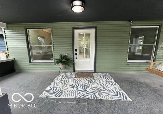 Photo 2 of Single family home for sale at 1542 S Alabama St, Indianapolis, IN 46225 | MLS# 22102598 | Listing updated on 2026-10-02