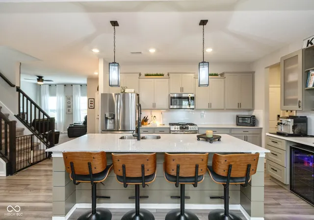 5th image of 910 Borealis Dr, Franklin, IN 46131 | MLS# 22102602