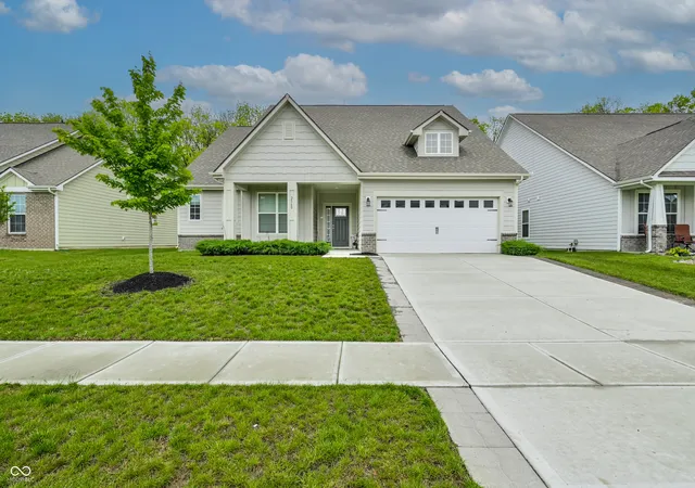 1st image of 2560 Lanai Ln, Greenwood, IN 46143 | MLS# 22102606