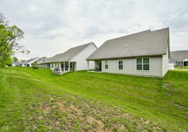 33rd image of 2560 Lanai Ln, Greenwood, IN 46143 | MLS# 22102606