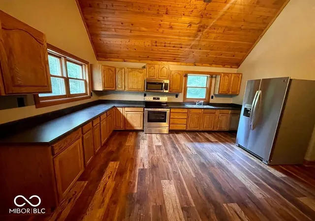 3rd image of 1970 Colonial Dr, Martinsville, IN 46151 | MLS# 22102651