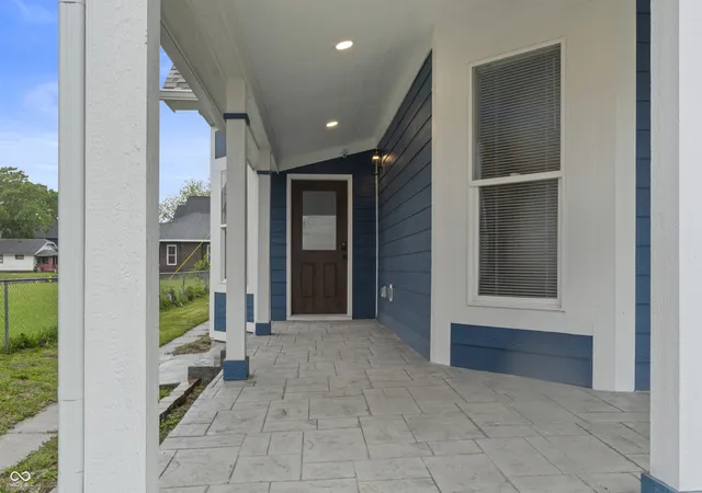 3rd image of 1107 W 18Th St, Indianapolis, IN 46202 | MLS# 22102661
