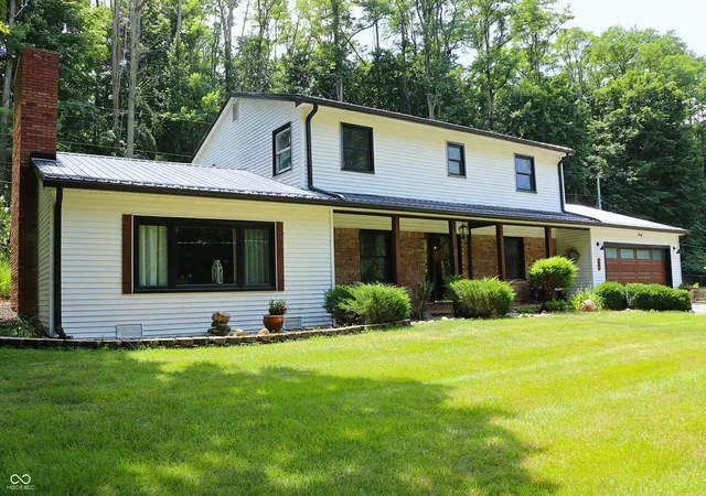 Homes for sale in Crawfordsville, IN | 1 Locust Hl, Crawfordsville, IN 47933 | MLS# 22102679