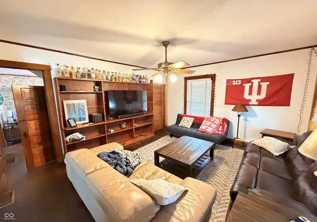 3rd image of 521 S Grant St, Bloomington, IN 47401 | MLS# 22102682