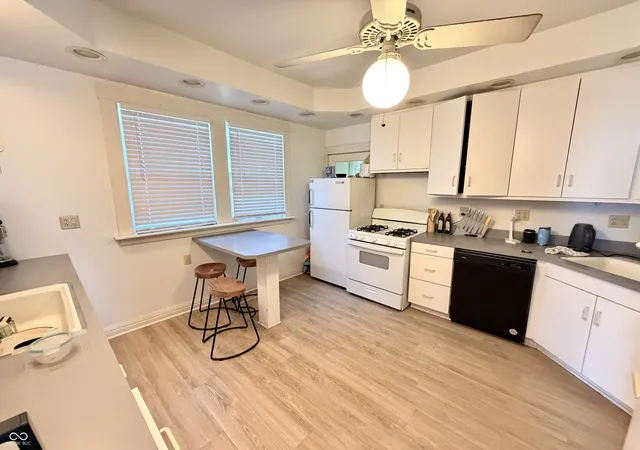 5th image of 521 S Grant St, Bloomington, IN 47401 | MLS# 22102682