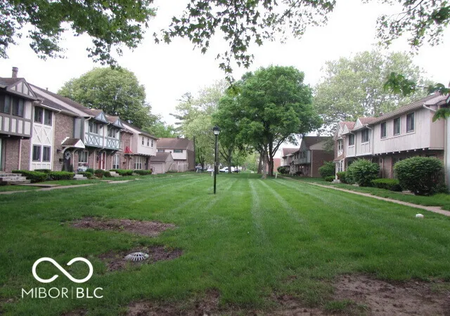3rd image of 8123 E 20Th St, Indianapolis, IN 46219 | MLS# 22102690