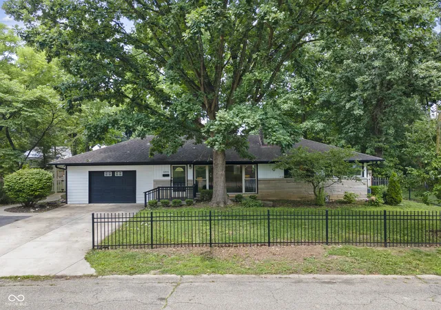 1st image of 5806 N Rural St, Indianapolis, IN 46220 | MLS# 22102723