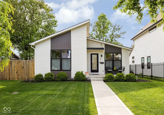 1st image of 806 N Beville Ave, Indianapolis, IN 46201 | MLS# 22102786