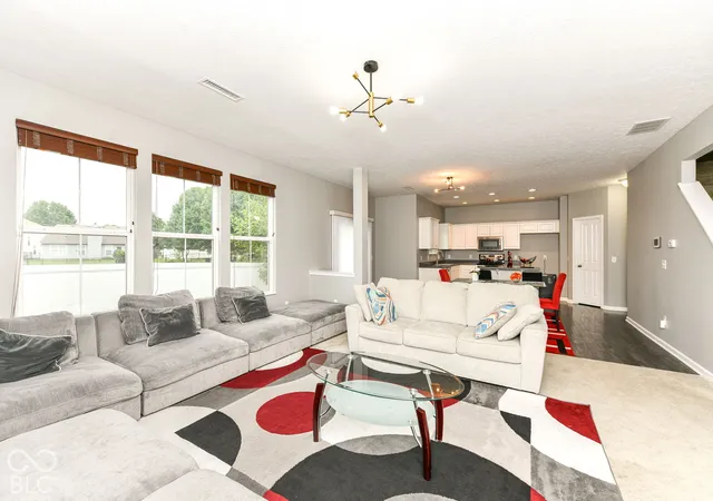 Photo 3 of Single family home for sale at 8304 Welder Pl, Indianapolis, IN 46237 | MLS# 22102825 | Listing updated on 2026-10-06