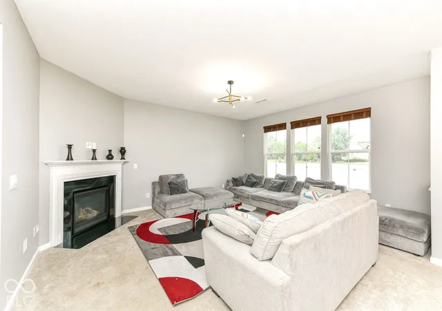 Photo 4 of Single family home for sale at 8304 Welder Pl, Indianapolis, IN 46237 | MLS# 22102825 | Listing updated on 2026-10-06
