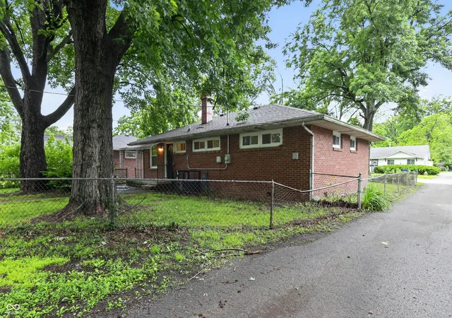 5th image of 4723 N Longworth Ave, Indianapolis, IN 46226 | MLS# 22102827