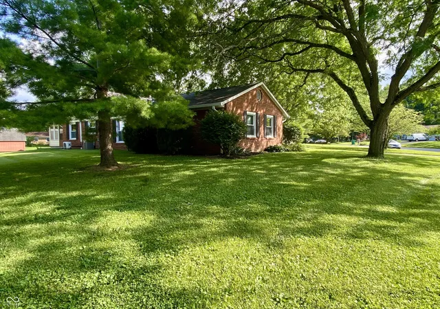 Homes for sale in Brownsburg, IN | 6453 Walnut Wy, Brownsburg, IN 46112 | MLS# 22102844