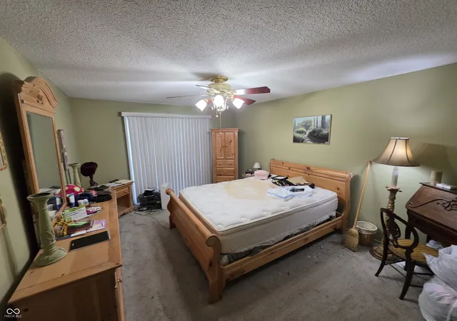 Photo 3 of Sale Pending at 3036 Lake Shore Dr #UNIT D, Indianapolis, IN 46205 | MLS# 22102853 | Listing updated on 2026-09-30