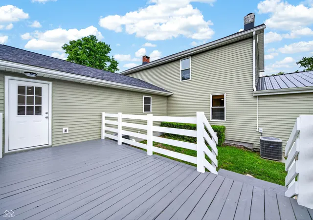 Homes for sale in Vernon, IN | 225 E Jackson St, Vernon, IN 47282 | MLS# 22102883