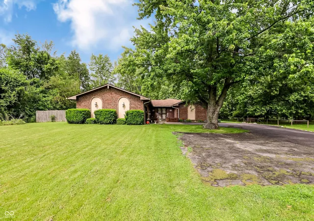 Homes for sale in Indianapolis, IN | 8916 S Franklin Rd, Indianapolis, IN 46259 | MLS# 22102898