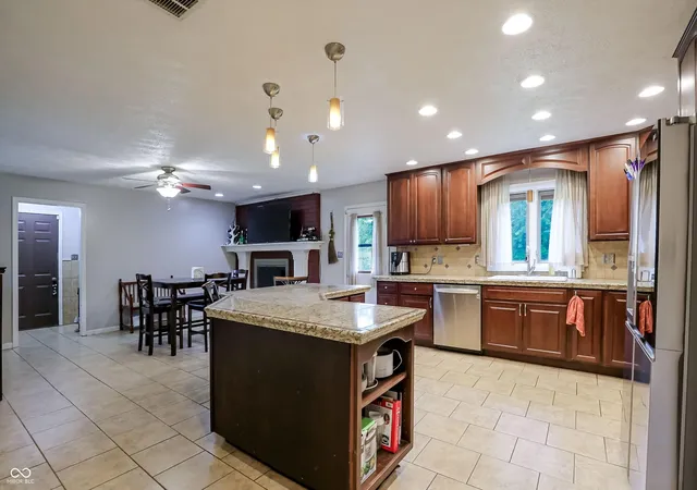 Homes for sale in Indianapolis, IN | 8916 S Franklin Rd, Indianapolis, IN 46259 | MLS# 22102898