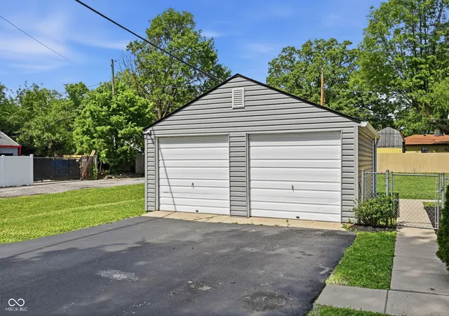 Homes for sale in Indianapolis, IN | 2860 Harlan St, Indianapolis, IN 46203 | MLS# 22102917