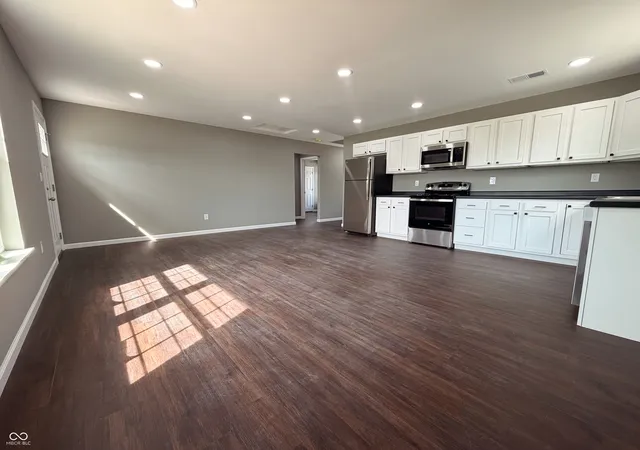 Photo 4 of House for sale at 412 S Ireland St, Greensburg, IN 47240 | MLS# 22102923 | Listing updated on 2026-09-01