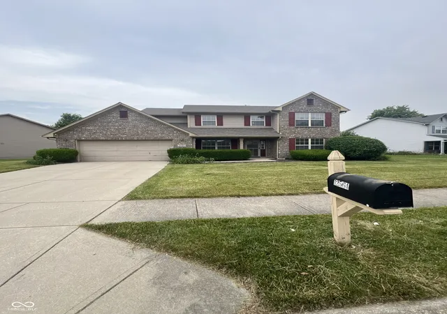 Homes for sale in Indianapolis, IN | 12564 Geist Cove Dr, Indianapolis, IN 46236 | MLS# 22102931