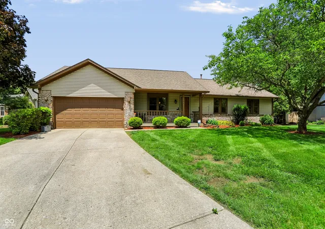 Homes for sale in Greenwood, IN | 1186 Madrid Rd, Greenwood, IN 46143 | MLS# 22102941
