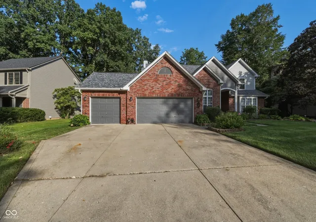 Photo 3 of Single family home for sale at 5855 Dapple Tr, Indianapolis, IN 46228 | MLS# 22102952 | Listing updated on 2026-10-12