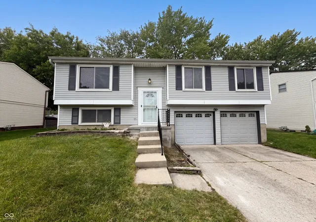 Single family home for sale at 918 Bremerton Dr, Indianapolis, IN 46229 | MLS# 22102959