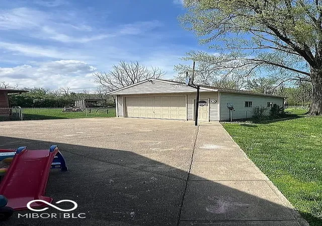 5th image of 10420 Bradford Rd, Avon, IN 46123 | MLS# 22102963