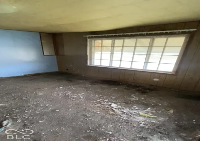 Photo 4 of Single family home for sale at 3105 Walker Ave, Indianapolis, IN 46203 | MLS# 22103005 | Listing updated on 2026-10-28