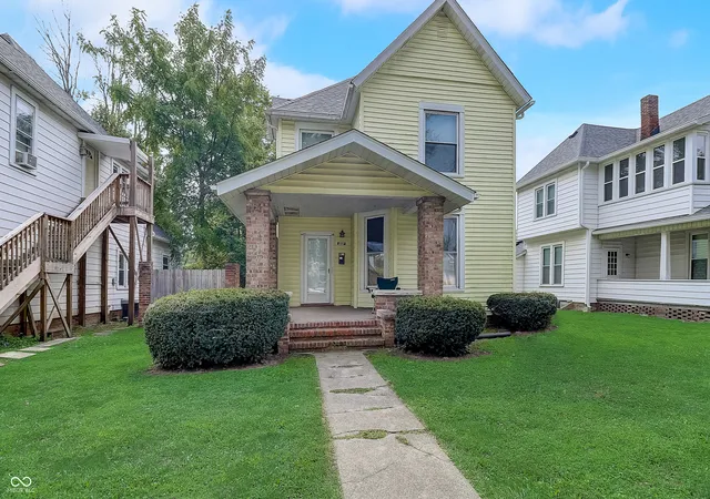 Homes for sale in Muncie, IN | 1105 W Ashland Ave, Muncie, IN 47303 | MLS# 22103016