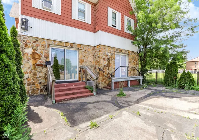 3rd image of 2202 N Illinois St, Indianapolis, IN 46208 | MLS# 22103037