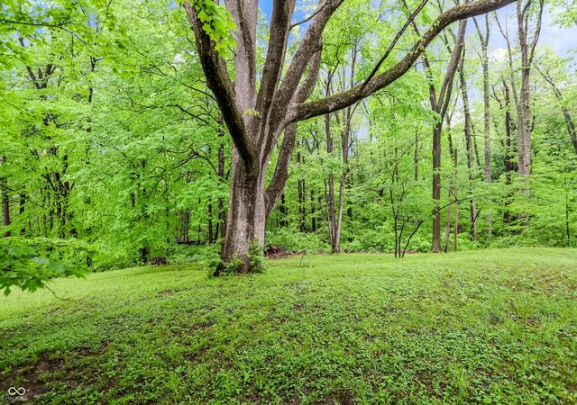 41st image of 1609 E Woodland Dr, Bloomington, IN 47408 | MLS# 22103039