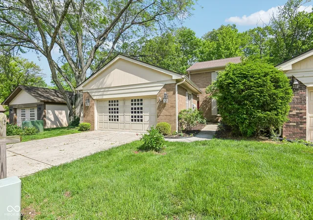 Condo for sale at 5214 Fawn Hl Ct, Indianapolis, IN 46226 | MLS# 22103040