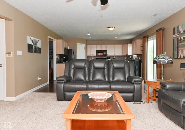 2nd image of 541 Yorktown Ln, Avon, IN 46123 | MLS# 22103060