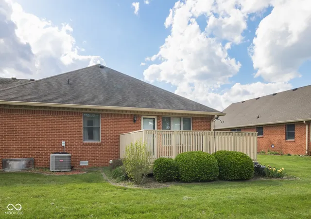 Homes for sale in Plainfield, IN | 2857 Colony Lake West Dr, Plainfield, IN 46168 | MLS# 22103093