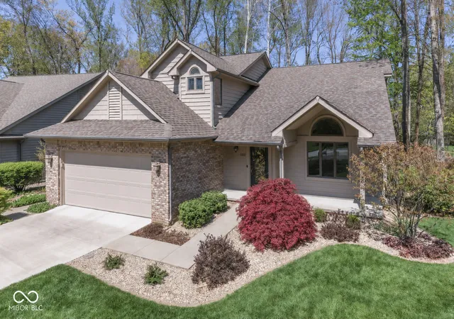 Homes for sale in Columbus, IN | 1122 Bitterwood Ct, Columbus, IN 47201 | MLS# 22103095