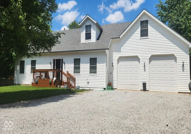 Homes for sale in Fairland, IN | 7602 W Mockingbird Ct, Fairland, IN 46126 | MLS# 22103112