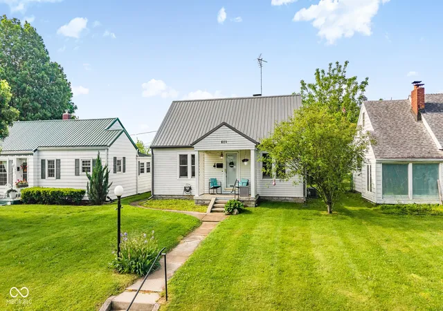 Homes for sale in Alexandria, IN | 609 W Broadway St, Alexandria, IN 46001 | MLS# 22103140