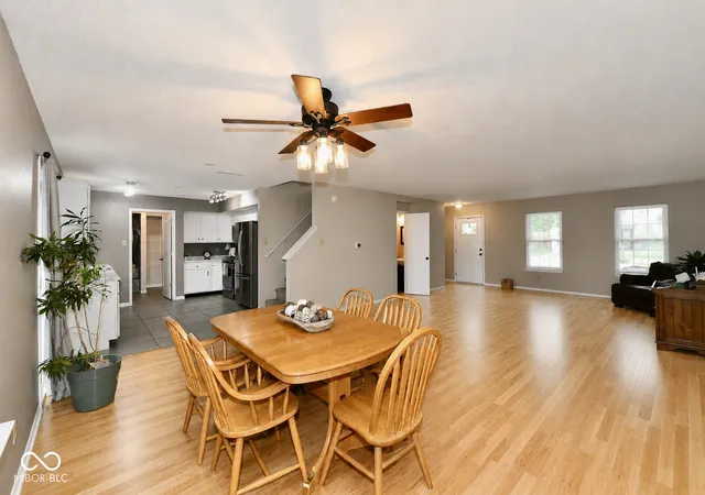 3rd image of 9890 Sapphire Berry Ln, Fishers, IN 46038 | MLS# 22103176