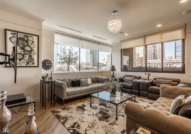 3rd image of 225 N New Jersey St #42, Indianapolis, IN 46204 | MLS# 22103187