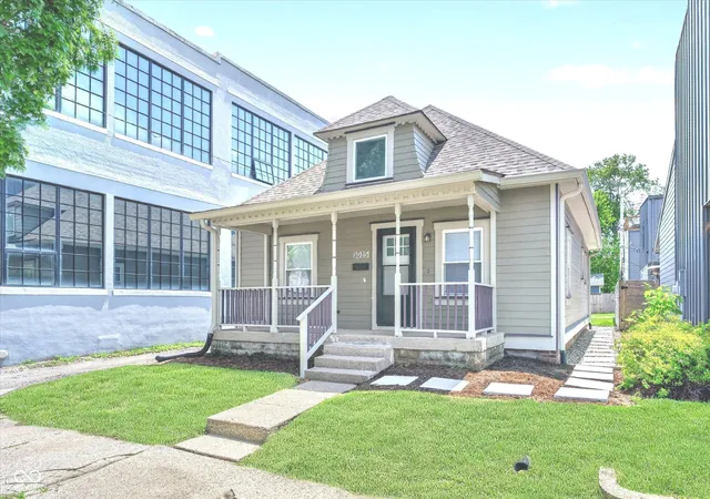 38th image of 1015 Sanders St, Indianapolis, IN 46203 | MLS# 22103198
