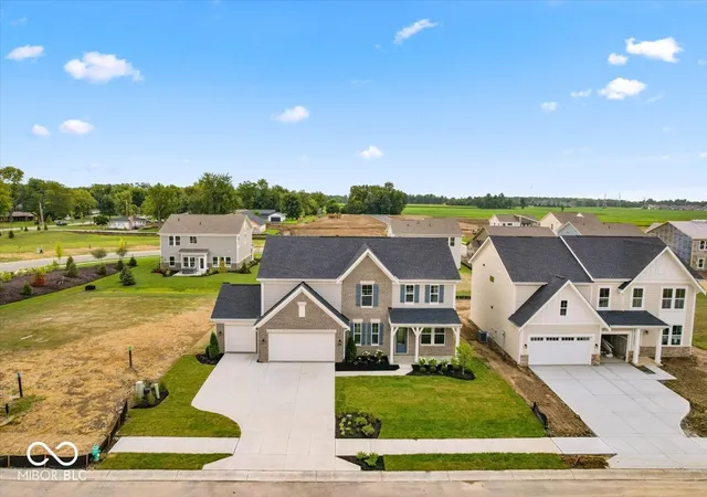 2nd image of 9557 Hemingway Dr, Indianapolis, IN 46239 | MLS# 22103200