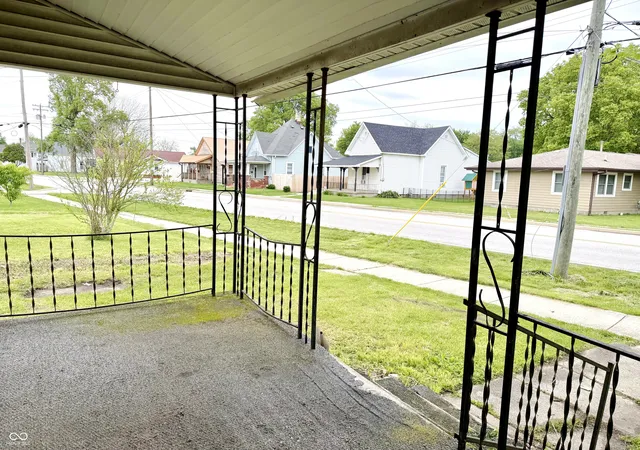 image of 1327 S Harrison St, Shelbyville, IN 46176 | MLS# 22103204