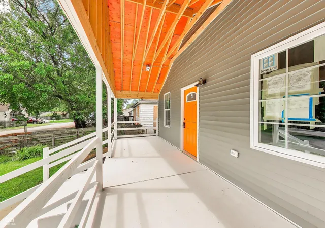 3rd image of 3242 Collier St, Indianapolis, IN 46221 | MLS# 22103223