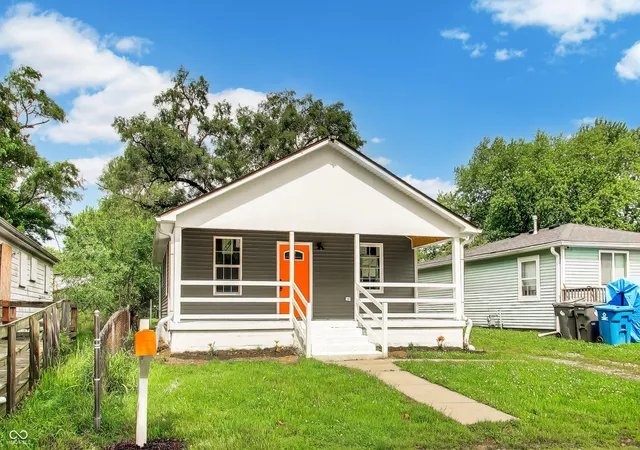 33rd image of 3242 Collier St, Indianapolis, IN 46221 | MLS# 22103223