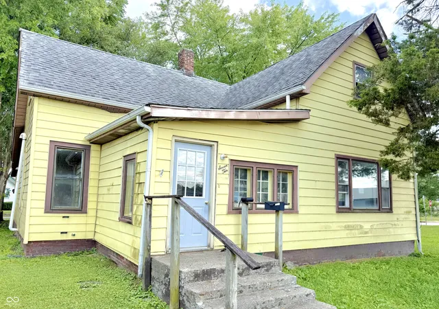 2nd image of 710 Miller Ave, Shelbyville, IN 46176 | MLS# 22103237