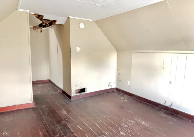 image of 710 Miller Ave, Shelbyville, IN 46176 | MLS# 22103237