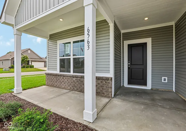 Photo 4 of Single family home for sale at 6563 Mayapple Dr, Pendleton, IN 46064 | MLS# 22103239 | Listing updated on 2026-09-23